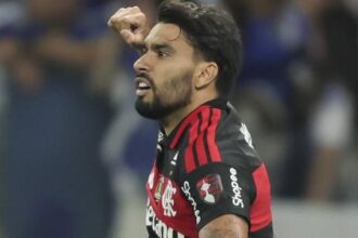 Flamengo escala Paquetá e Arrascaeta para duelo decisivo contra o Cruzeiro