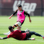 Flamengo intensifica preparação no campo para o clássico contra o Botafogo