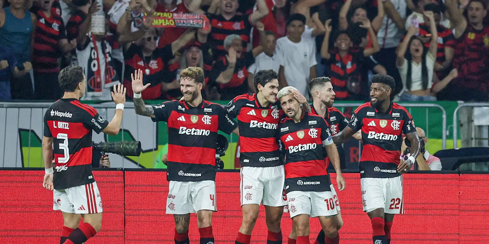 Flamengo supera Cruzeiro no Maracanã e avança às quartas da Libertadores