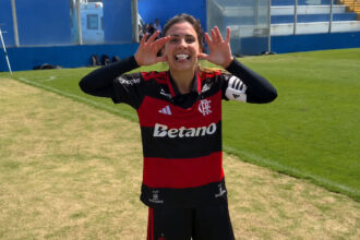 Flamengo supera Santos com lei do ex e encaminha classificação no Brasileirão Feminino