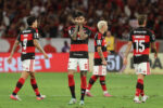 Flamengo supera Vitória com gol de Bruno Henrique no Maracanã