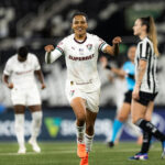 Fluminense derrota Botafogo e mantém esperanças de classificação no Brasileirão Feminino