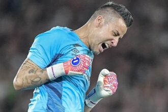 Fluminense e Vasco iniciam disputa por vaga nas quartas da Copa do Brasil