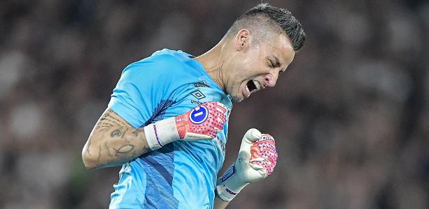 Fluminense e Vasco iniciam disputa por vaga nas quartas da Copa do Brasil