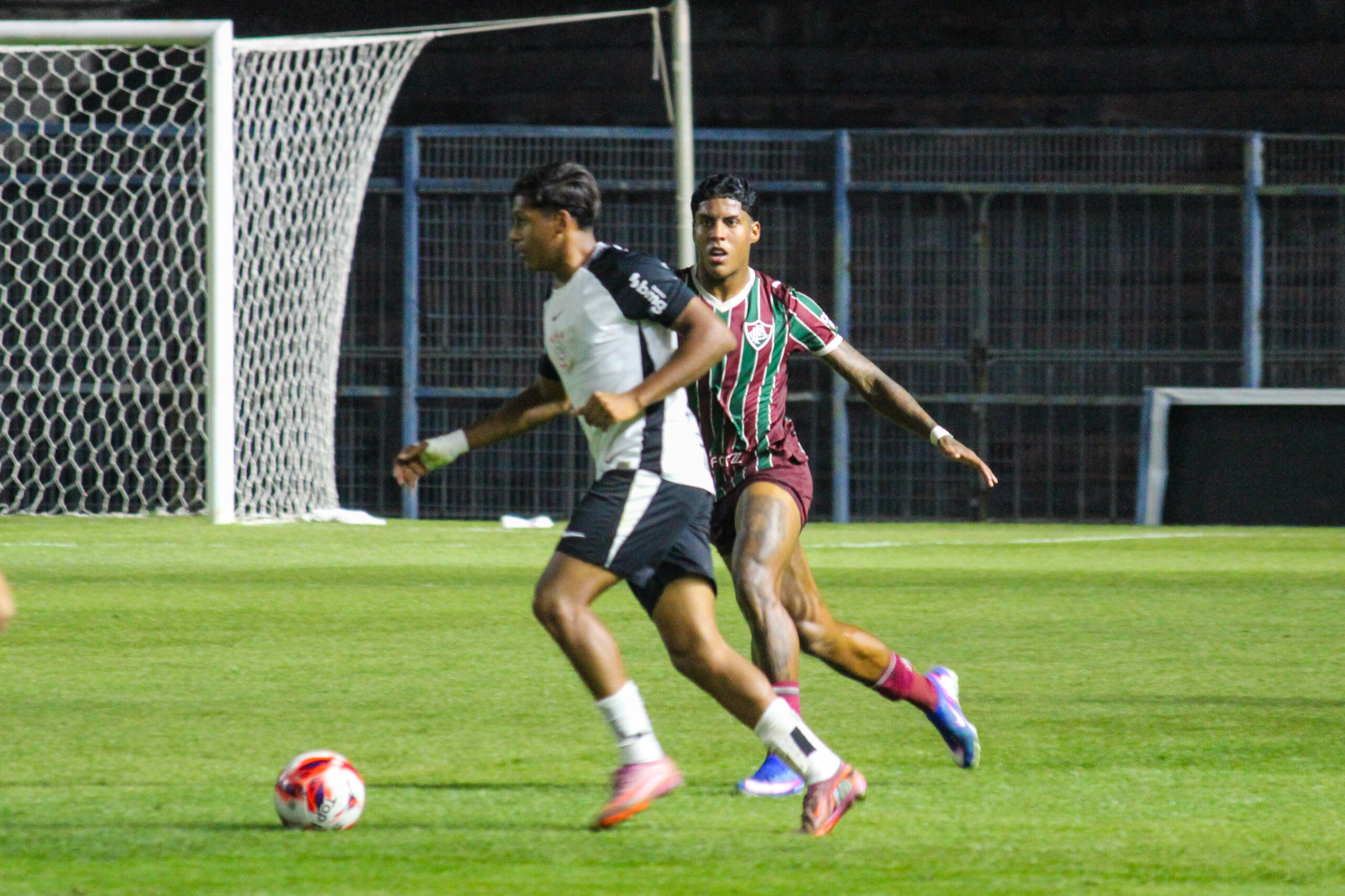 Fluminense empata com Corinthians e mantém invencibilidade no Brasileirão Sub-17