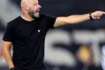 Franclim Carvalho defende estratégia ofensiva do Botafogo e descarta urgência por reforços