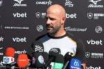 Franclim Carvalho descarta título brasileiro para o Botafogo e foca no clássico