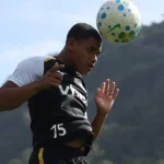 Franclim mantém mistério sobre substituto de Huguinho no clássico contra o Fluminense