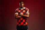 Fulham aposta em design retrô para nova camisa reserva de 2026/27
