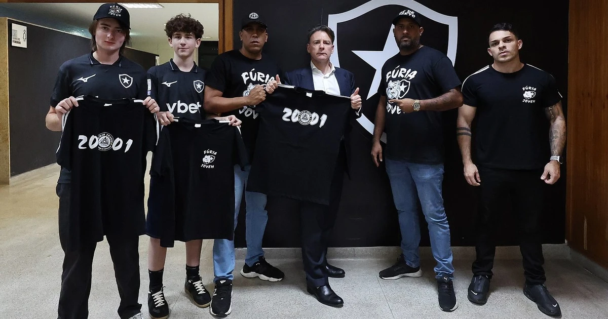 Fúria Jovem se reúne com Gabriel de Alba para discutir futuro da SAF do Botafogo