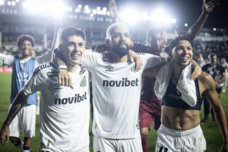 Gabigol lidera Santos em goleada histórica contra o Vasco em São Januário