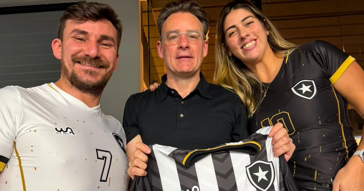 Gabriel de Alba estreita laços com esportes olímpicos do Botafogo em visita ao Rio
