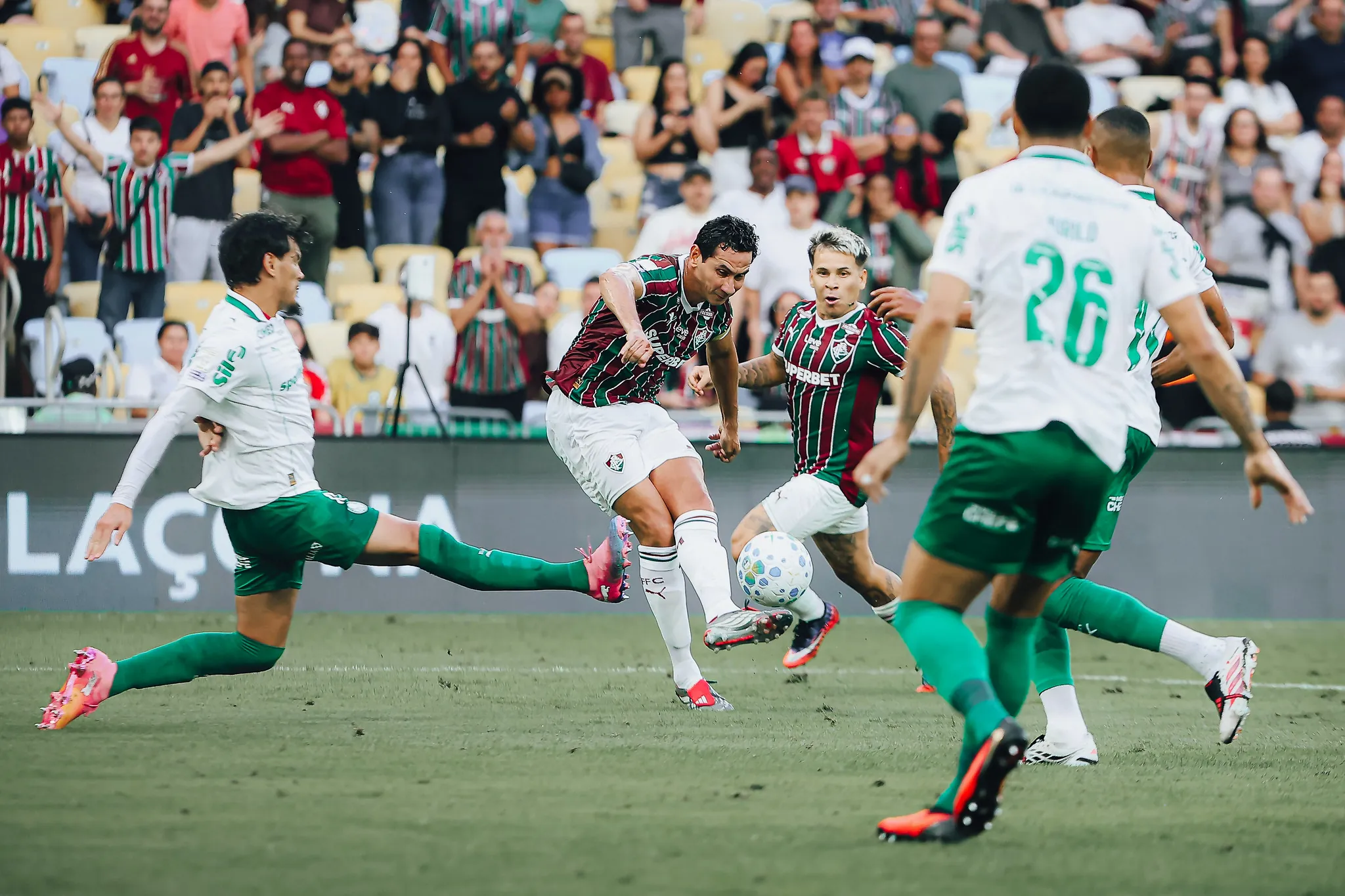 Ganso no Fluminense: futuro incerto e legado como 8º maior garçom do século
