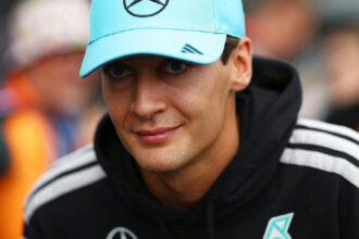George Russell minimiza especulações sobre possível chegada de Verstappen à Mercedes