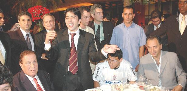Gestão e legado no Corinthians: o paralelo entre Memphis Depay e Carlitos Tevez