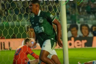 Goiás derrota Londrina no Serrinha e persegue vaga no G6 da Série B
