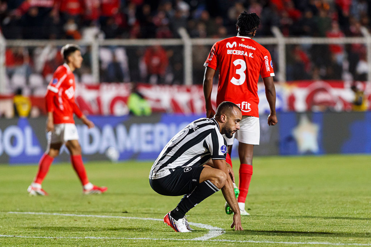 Goleada histórica marca eliminação do Botafogo na Copa Sul-americana