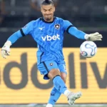 Goleiro Warleson recebe 15 pontos no queixo após choque em partida do Botafogo
