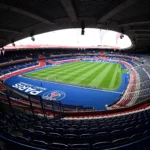 Gramado do Parque dos Príncipes força inversão de mando na estreia do PSG