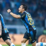 Grêmio avança na Copa do Brasil e Marlon celebra retorno aos gramados
