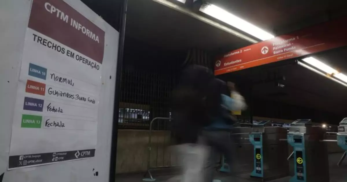 Greve na CPTM paralisa linhas e afeta transporte público na capital paulista