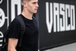 Guilherme Estrella volta ao Vasco mas segue fora dos planos da comissão técnica