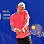Guilherme Renner avança à final do J60 de Porto Alegre após virada