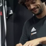 Gustavo Scarpa entra na mira do Athletico-pr e negociação enfrenta impasses financeiros