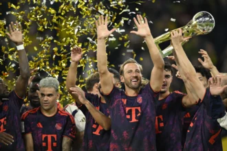 Harry Kane conquista prêmio de melhor jogador do ano na Alemanha