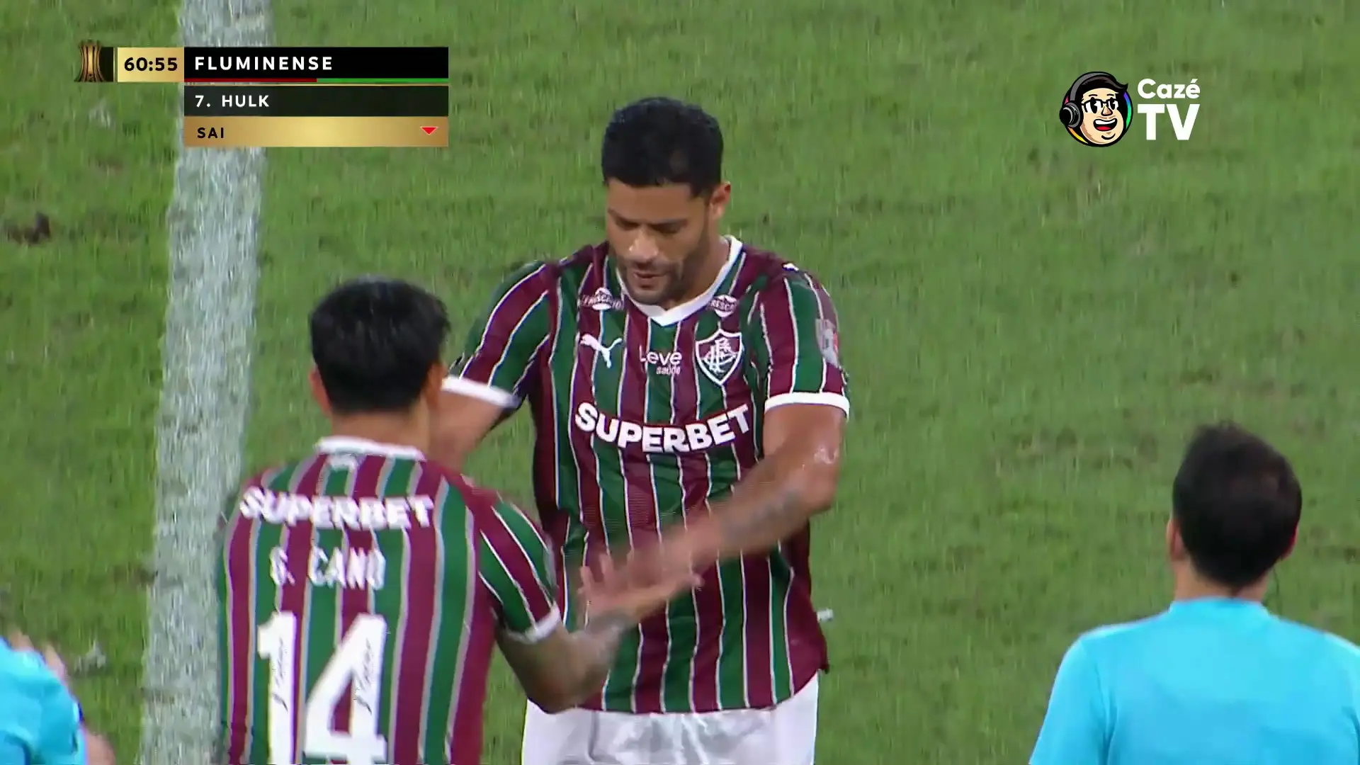 Hulk enfrenta hostilidade da torcida do Fluminense durante substituição