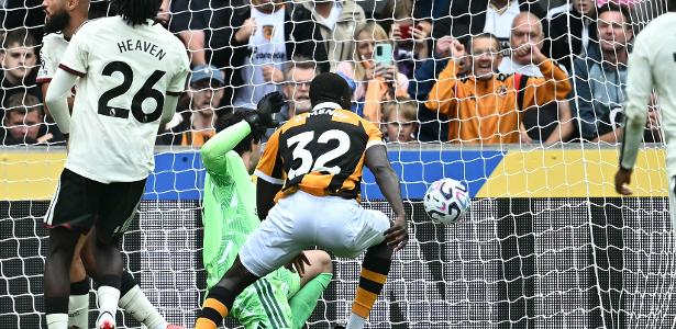 Hull City surpreende Manchester United em retorno triunfal à Premier League