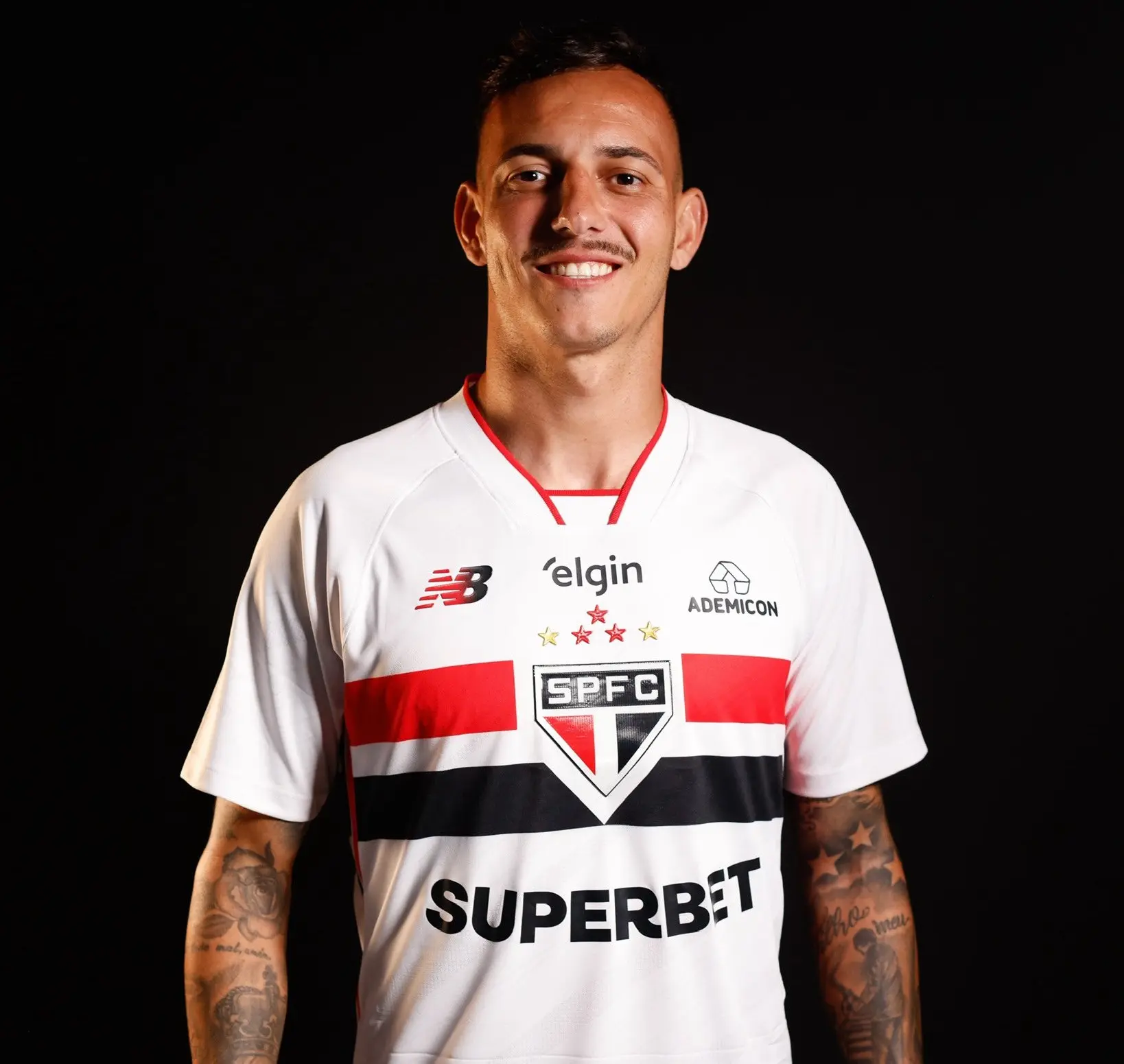 Iago é registrado no BID e reforça o São Paulo para o duelo contra o Grêmio