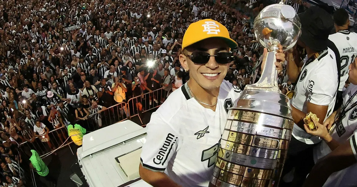Identificação com o Botafogo trava ida de Thiago Almada ao Flamengo