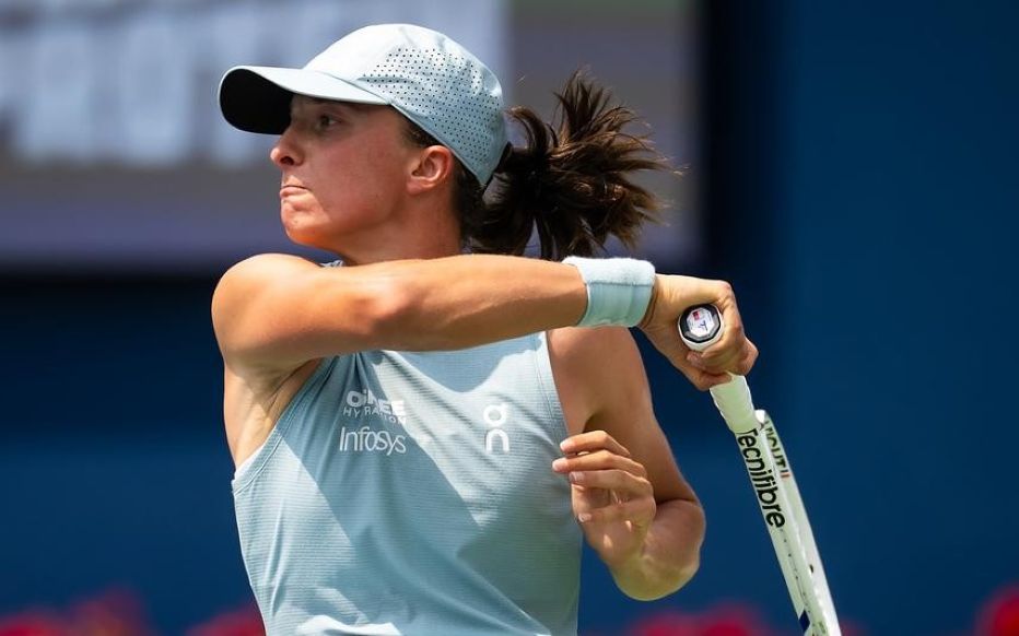 Iga Swiatek supera Marta Kostyuk e avança às quartas de final em Toronto