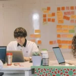 Inteligência artificial ameaça o degrau inicial das carreiras profissionais