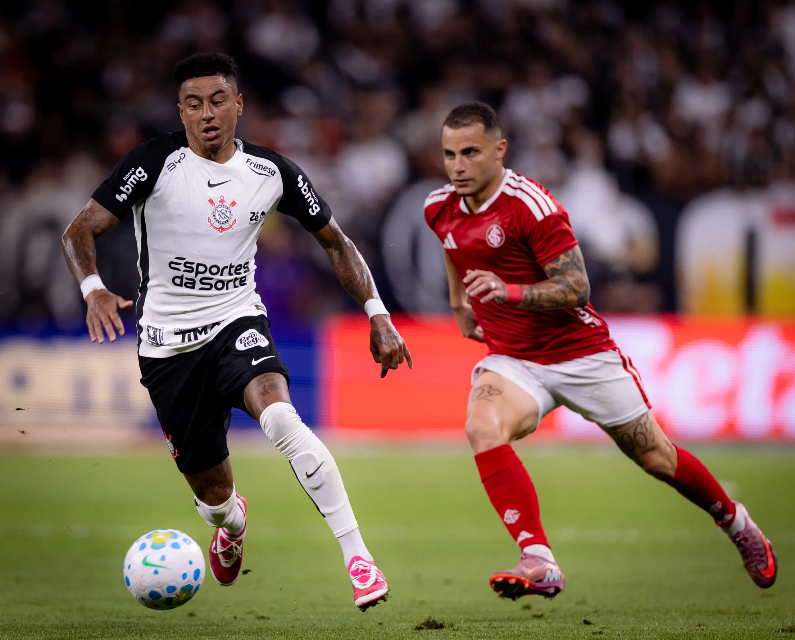 Internacional e Corinthians abrem oitavas da Copa do Brasil em confronto decisivo