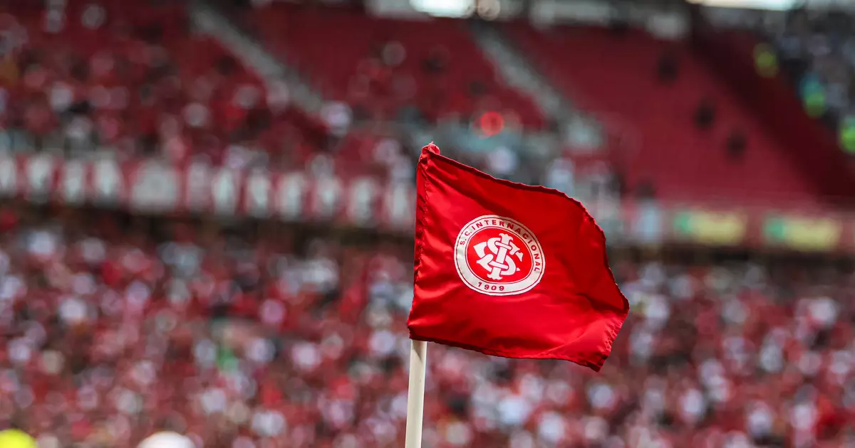 Internacional negocia a chegada do atacante Cédric Bakambu, ex-jogador do Bétis