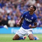 Ipswich Town marca retorno à elite inglesa com vitória e gol brasileiro