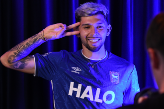 Ipswich Town oficializa contratações de Julio Enciso e Abdoul Ouattara