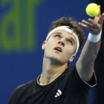 Jakub Mensik e Alex Michelsen avançam em rodada de surpresas no Masters 1000 de Montréal