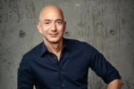 Jeff Bezos e Eduardo Saverin articulam investimento bilionário no Liverpool