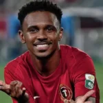 Jeffinho brilha no futebol chinês com dois gols e celebração temática