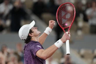 João Fonseca encara Stefanos Tsitsipas no Masters 1000 de Montreal