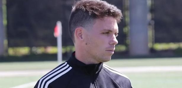 Jogador argentino segue detido em prisão dos EUA após falha em visto