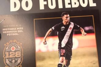 Johan Rojas recebe obra sobre a trajetória centenária do Vasco da Gama