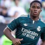 José Mourinho confirma lesão de Endrick e descarta saída do atacante do Real Madrid