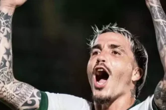 Josué atinge marcas históricas no Coritiba e lidera Brasileirão em assistências
