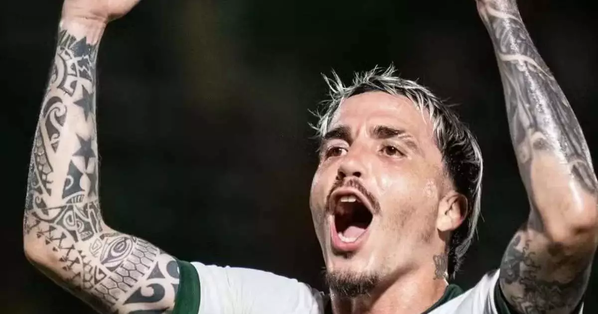 Josué atinge marcas históricas no Coritiba e lidera Brasileirão em assistências