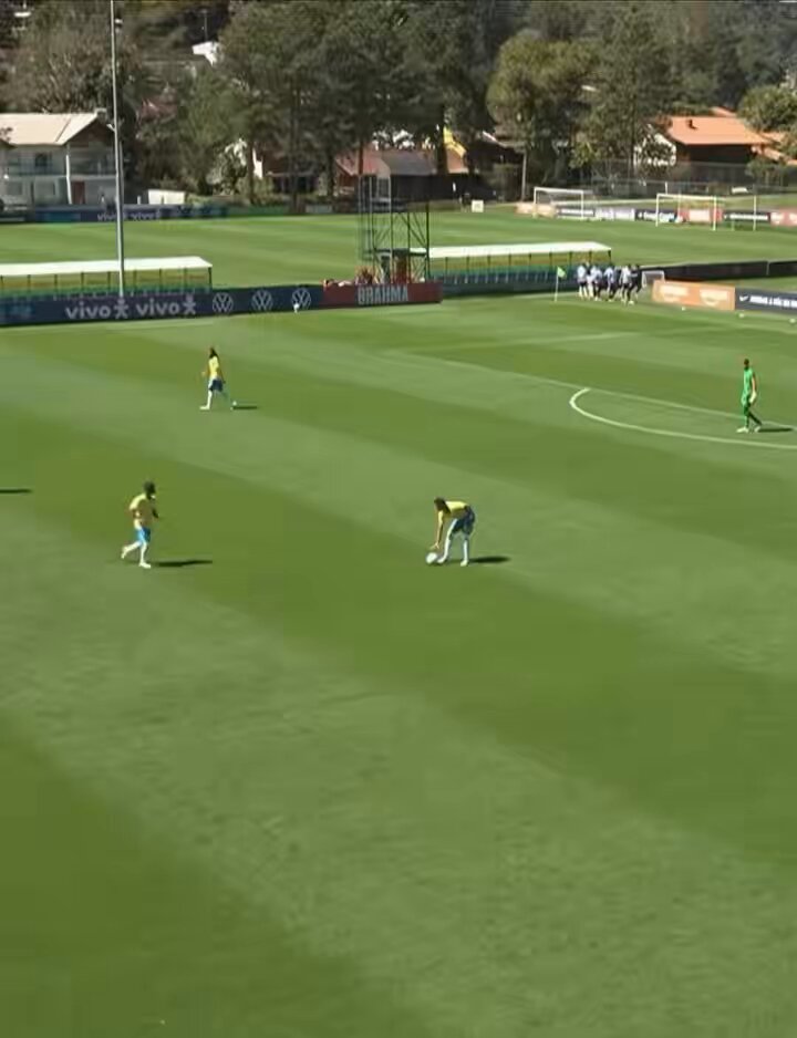 Jovem talento da seleção sub-15 se destaca em amistoso internacional contra o Uruguai