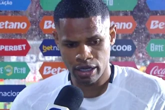 Júnior Santos desabafa após derrota do Botafogo e critica arbitragem